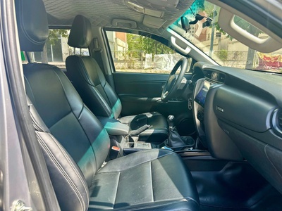 Bán xe Toyota Fortuner 2.4G 4x2 MT 2021, màu bạc. 14