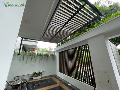 Giàn hoa gỗ nhựa trang trí sân vườn 1