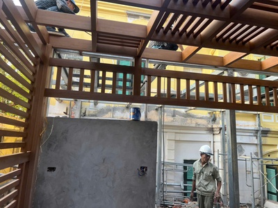Giàn hoa gỗ nhựa trang trí sân vườn 0