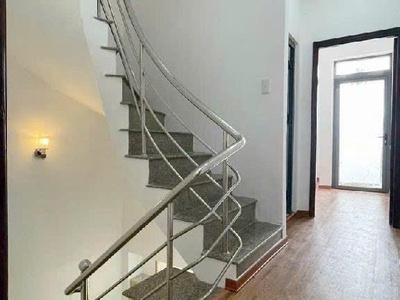 Bán nhà ngang 4 - 4PN - 36m2 - Giá 3.75 tỷ - Hẻm Chuyên Dùng Chính Q7 4