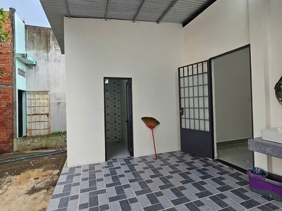 Nhà MT chính chủ Bình Chánh, 2 phòng ngủ, 2.3 tỷ/77m2, sổ hồng riêng 0