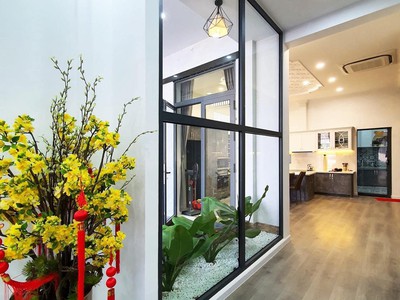 Bán nhà riêng quận 7, mặt tiền chợ phú thuận, ngang 5,2 chỉ nhỉnh 8 tỏi, có dòng thu nhập 26tr/tháng 2
