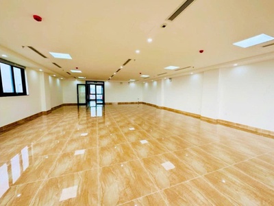 Bán tòa nhà mặt phố thụy khuê - 183m  x 8t thang máy - dòng tiền 300tr/tháng - giá 95 tỷ 1