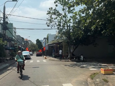 Nhà 2 tầng - rất kiên cố, đường 5.5m sát biển đường giáp văn cương 1