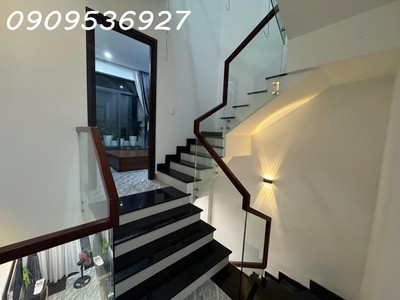 Nhà mới ở ngay hxh 3 tầng - kiến trúc sư tự thiết kế - vào ở ngay không cần sửa 2