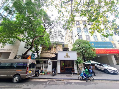 Hiếm có nhà phố cổ bán dt352 m2, mặt tiền 11m giá chỉ 180 tỷ 1