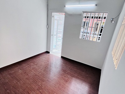 Hot, cần bán gấp nhà nở hậu giá rẽ đường 16  p4, q8  44m2  3.6x12m , 2t. 3pn chỉ 3.25 tỷ 4