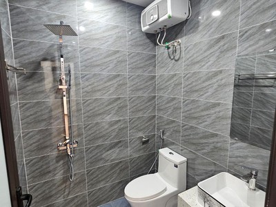 Nhà 5 tầng  thang máy xịn  view hồ   phân lô cán bộ tam trinh  giá 12.8 tỷ một khoảng trời riêng 4