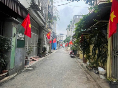 Chủ kẹt tiền giảm chào 500tr - bán gấp lô đất 65m2 full thổ - phúc lợi - long biên - giá chỉ hơn 1