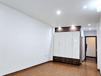 Bán nhà ở việt hưng long biên ngõ gần oto xây dựng 5 tầng diện tích 36m giá chào 6 tỷ 3 3