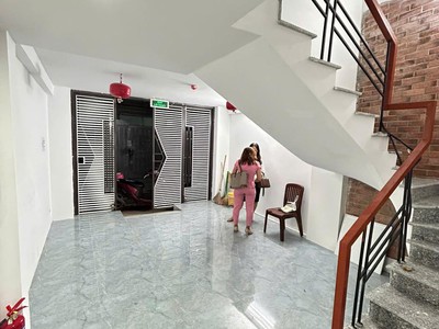 Bán nhà ccmn trần duy hưng, cầu giấy, ngõ nông, 50m2, 6 tầng, mt 4m, chỉ 17.4 tỷ 0