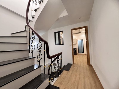 Nhà phố kim mã- ba đình 6.5 tỷ, 34m2 x6tầng. ngõ thông,ô tô tránh kinh doanh 4