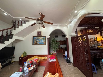  siêu phẩm biệt thự cổ view hồ   lô góc vip ngọc thụy   vỉa hè   ô tô tránh   giá chốt mềm  1