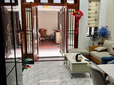 Ngô quyền -hà đông -ô tô đỗ 3