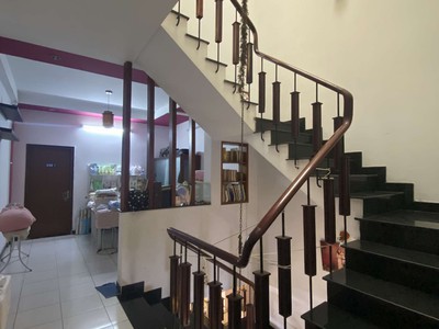 Gấp bán nhà mặt tiền kinh doanh, 84m2 - 3 tầng , gần ngã tư mk xa lộ hn, chỉ 10 tỷ 1