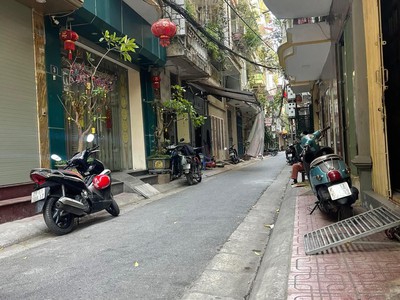 Bán nhà hai bà trưng   ngõ thông   ô tô tránh   43m2   chỉ 11 tỷ 3
