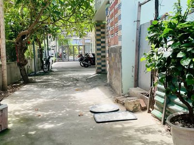 Bán nhà 2 tầng hẻm ô tô gần nhà hàng đồng xanh vĩnh ngọc 0