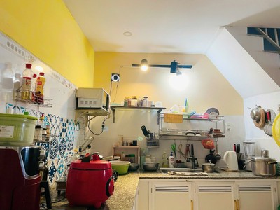 Bán nhà 2 tầng hẻm ô tô gần nhà hàng đồng xanh vĩnh ngọc 1