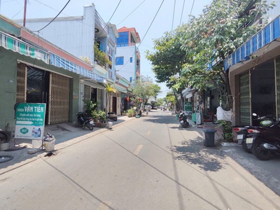 Bán nhà 2 tầng mt đường đặng đình vân - trục thông biển 4