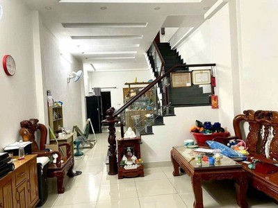 Gấp bán nhà 2 tâng lê văn việt. 100m2, khu phân lô. ngay ngã 3 mỹ thành - lê văn việt. 2