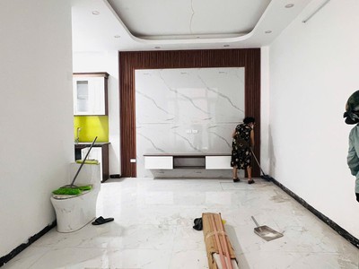 Bán nhà trương định, hoàng mai , mới kooong , thang máy 5t 42m2 3,6m mặt tiền,giá 8,9 tỷ 1