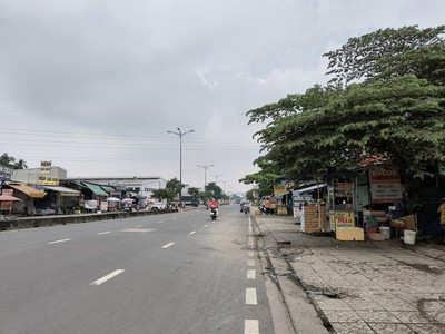 Gấp bán nhà 2 tâng lê văn việt. 100m2, khu phân lô. ngay ngã 3 mỹ thành - lê văn việt. 0