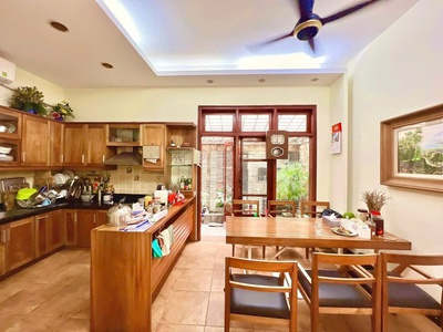 Bán biệt thự vĩnh phúc, ba đình - 122m  - mt 7m - vỉa hè ô tô tránh - kinh doanh - 30 tỷ 0