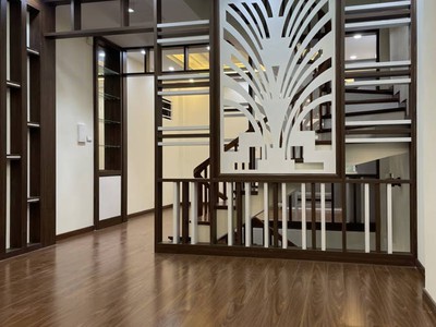 Nhà mới đẹp ngõ thông ô tô vào nhà 50m2 x 5 tầng,15.9 tỷ.phố nguyễn sơn -long biên. 1