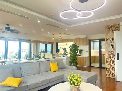  chính chủ cần bán căn hộ ecopark 212m  thang máy riêng lên tận nhà    nhà thiết kế hoàn 4