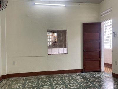 Lô góc mặt tiền lý tự trong, 100m2, ngang 5.5m, 3 tầng. 13.x tỷ 0