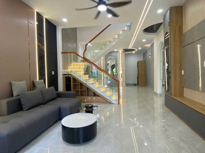 Bán nhà 1t1l mới tinh, gần trường bùi thị xuân, đường oto chỉ 3tỷ650 1