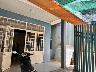 Nhà sát mặt tiền nguyễn phước nguyên, 120m2, ngang 6m, 2.xx tỷ 0