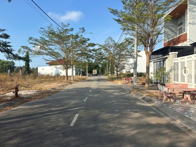 Bán đất ngộp khu dâu tằm tân phước, thị xã lagi sổ riêng 0