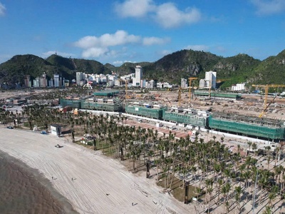 Bán khách sạn mặt tiền view biển, trung tâm cát bà, có bãi tắm riêng đẹp nhất đảo, 16 tỷ 3