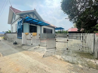Hot hot bán đất tặng nhà- chính chủ cần bán 2 lô đất vị trí đẹp- giá tốt tại huyện quốc oai, tp hà 3