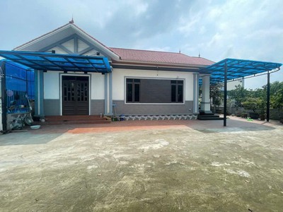 Hot hot bán đất tặng nhà- chính chủ cần bán 2 lô đất vị trí đẹp- giá tốt tại huyện quốc oai, tp hà 4