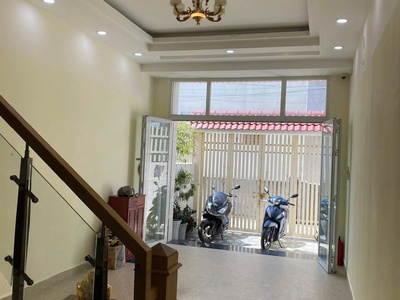 Bán nhà 65m2, 4 tầng, 3pn, 4wc, linh trung, thủ đức - 5.99 tỷ 0