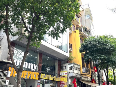 Bán nhà mặt phố q cầu giấy, vị trí đẹp, ô tô 2 chiều, vỉa hè rộng, mt5m nhỉnh 29 tỷ 2