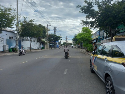 Cần bán nhà góc 2 mặt tiền kinh doanh đường tô hiệu cách trần phú 100m 1