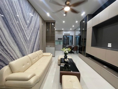 Siêu phẩm ngọc thụy 55m,5 tầng,mtiền 4m,thang máy,full nội thất,ngõ thông,vf3 đỗ cửa,giá 12.x tỷ 0