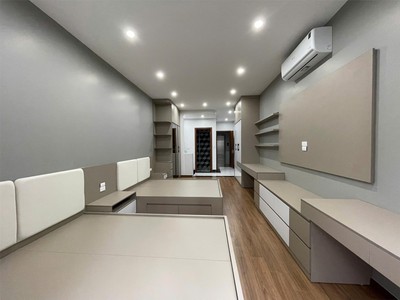 Siêu phẩm ngọc thụy 55m,5 tầng,mtiền 4m,thang máy,full nội thất,ngõ thông,vf3 đỗ cửa,giá 12.x tỷ 3