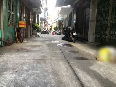Bán nhà đang cho thuê 10tr có thể 30tr, p1quận 10 gần chợ hồ thị kỷ  60m2m,3t 5pn ,khu kd  phù hợp 0