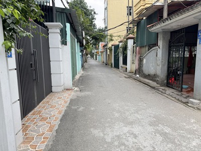 Cần bán đất 2 mặt thoáng 43,7m2 đất ngõ Kẻ Tạnh, Giang Biên. Đường ô tô thông, gần trường chợ 4