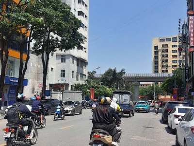 Cho thuê nhà mặt phố Nguyễn Văn Lộc 84m2 giá: 30tr/tháng Q.Hà Đông. 2