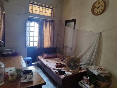 Bán 102M tặng nhà ô tô kinh doanh đường hoàng mai 1