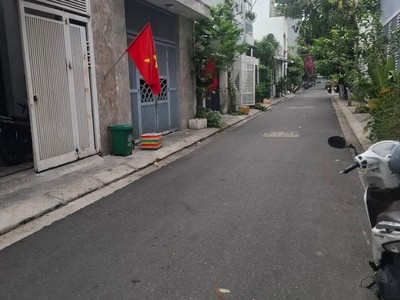 Cho thuê nhà nguyên căn kiệt Ô tô đường Thì Sách. Hải Châu  7trieu 2