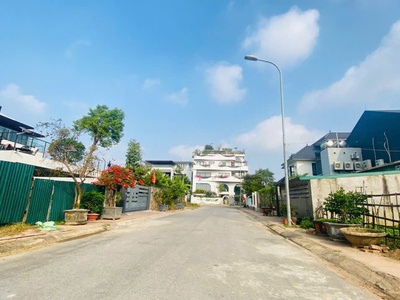 Bán căn nhà 5 tầng tại Liên Bảo, Vĩnh Yên, Vĩnh Phúc. Giá chỉ 8 tỷ 1