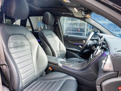 Bán xe Mercedes GLC 300 4Matic 2021, màu đen. 13