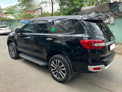 Bán xe Ford Everest Titanium 2.0L 4x2 AT 2020, màu đen. 4