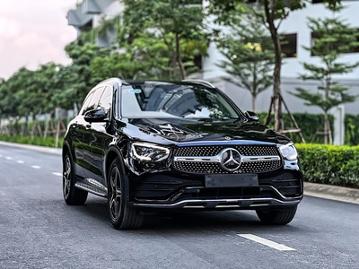 Bán xe Mercedes GLC 300 4Matic 2021, màu đen. 3